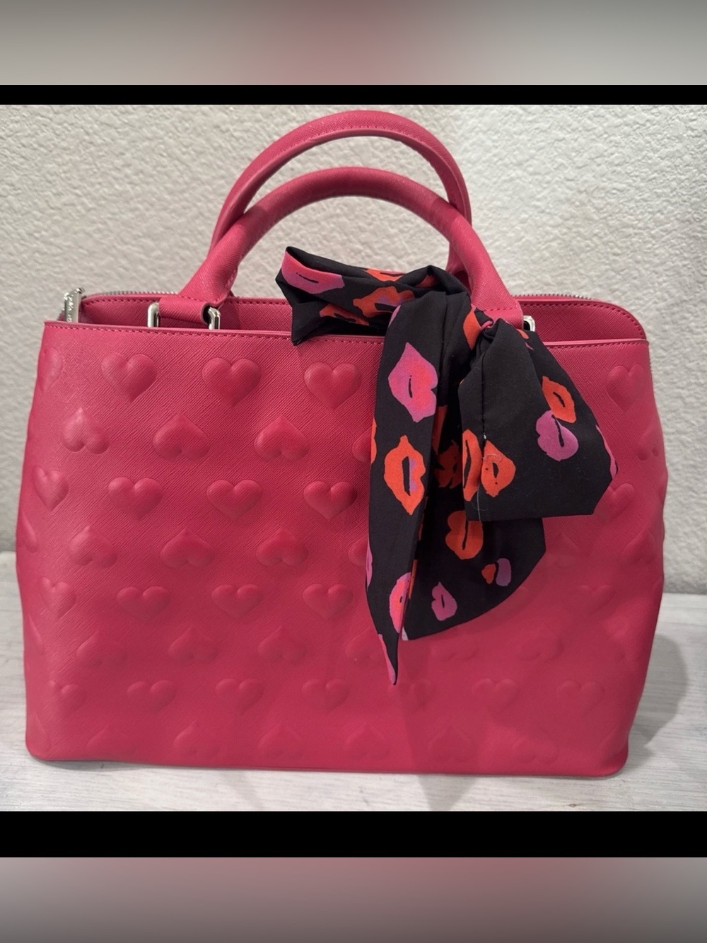 Betsey Johnson Heart Embossed Satchel Purse Hot Pink Valentine Lips Scarf 11x15